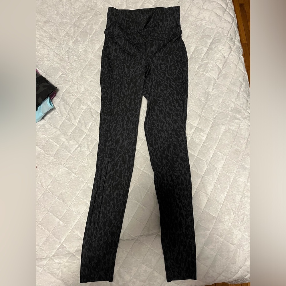 Lululemon Black Cheetah Running Leggings- Size 4